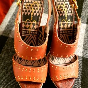 Jessica Simpson wedges